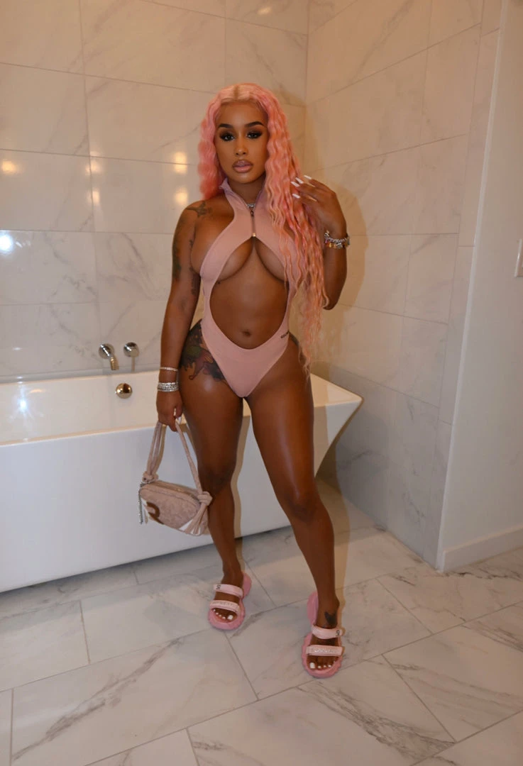 SHOP SO REAL Sets Explicit Set 4 SHOP SO REAL Sets Explicit Set