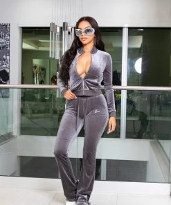 SHOP SO REAL Vintage Velour