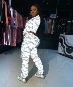 SHOP SO REAL Sets Trippy Camo Set