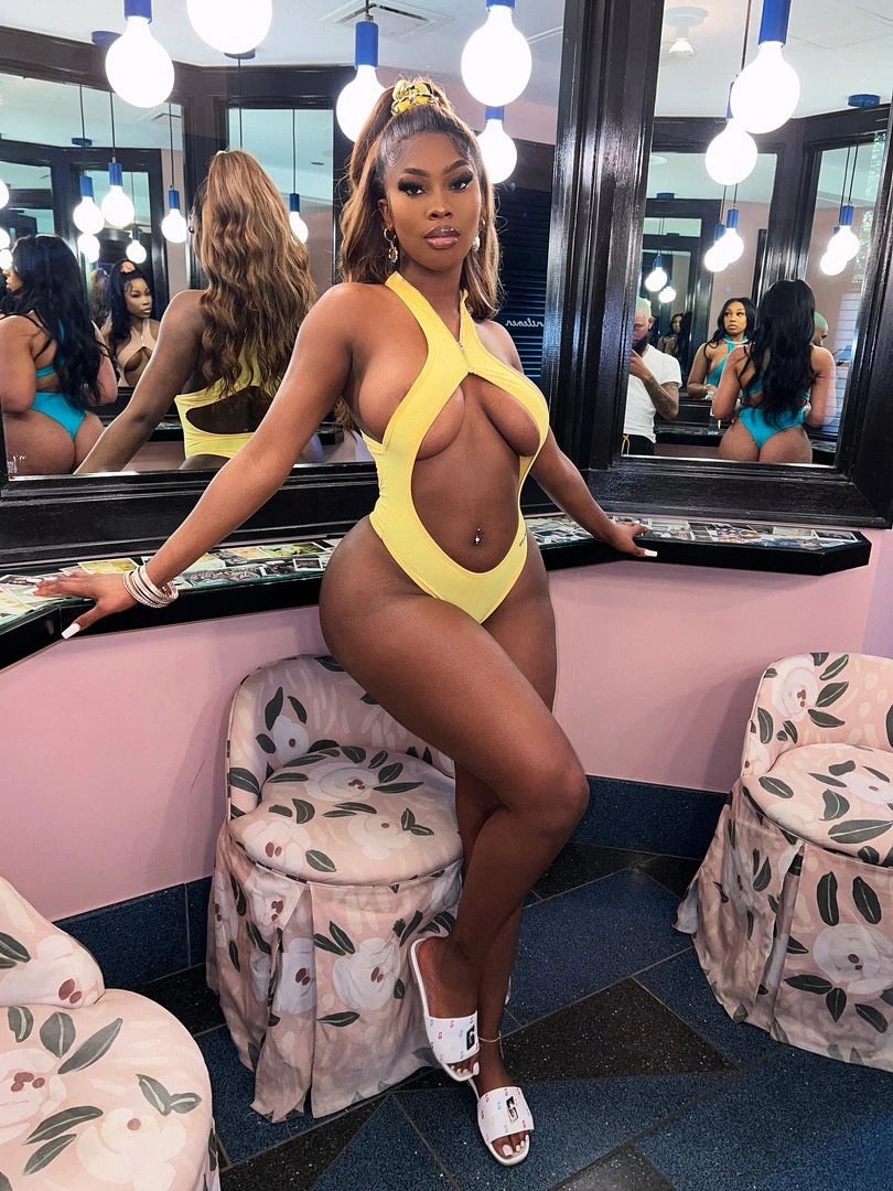 SHOP SO REAL Sets Explicit Set 17 SHOP SO REAL Sets Explicit Set